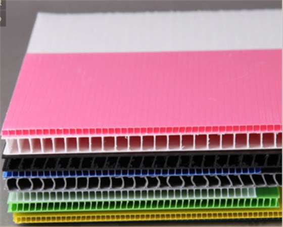 塑料萬(wàn)通中空板