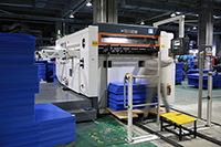 中空板自動沖壓機設備