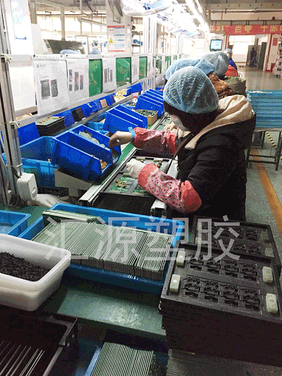 塑料周轉(zhuǎn)箱廠家價(jià)格