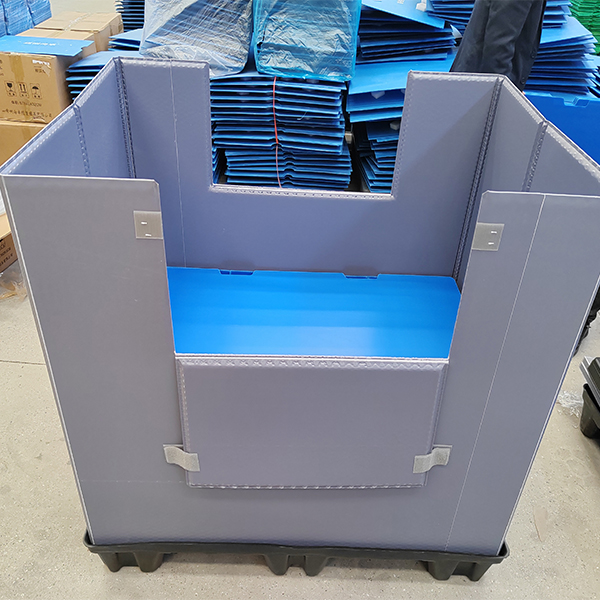 圍板箱內(nèi)置中空板隔板